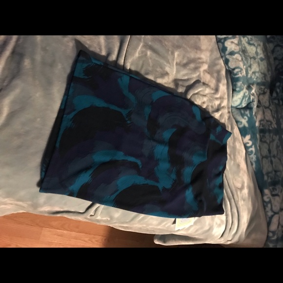 Xs lularoe cassie pencil skirt - Picture 3 of 4